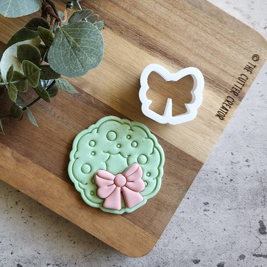 Wreath Cutter & Stamp - Impression