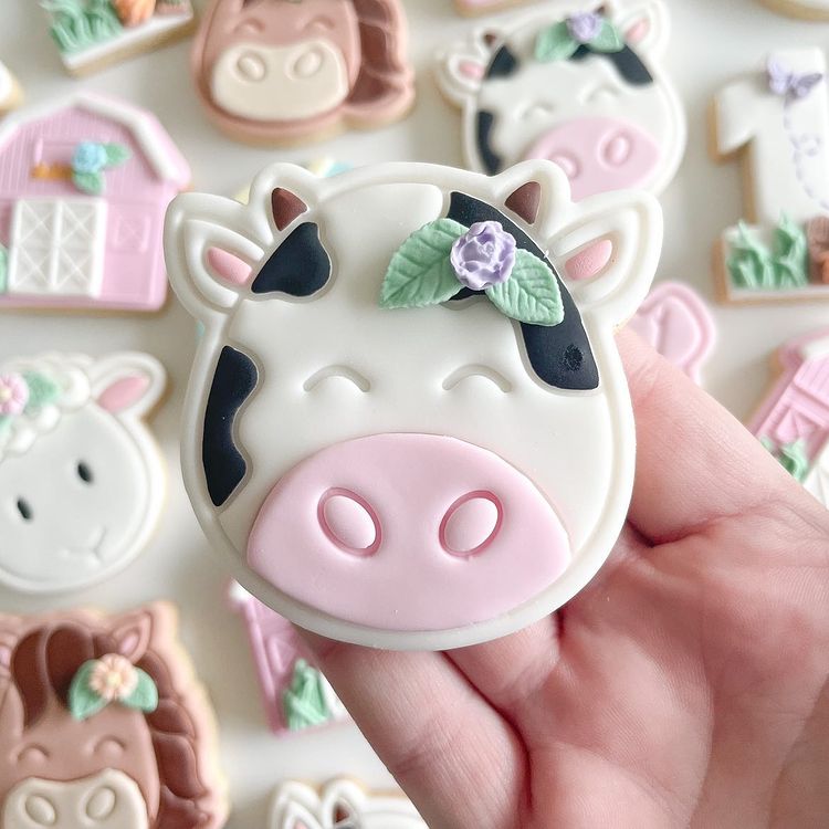 Cow Cutter & Stamp - Impression