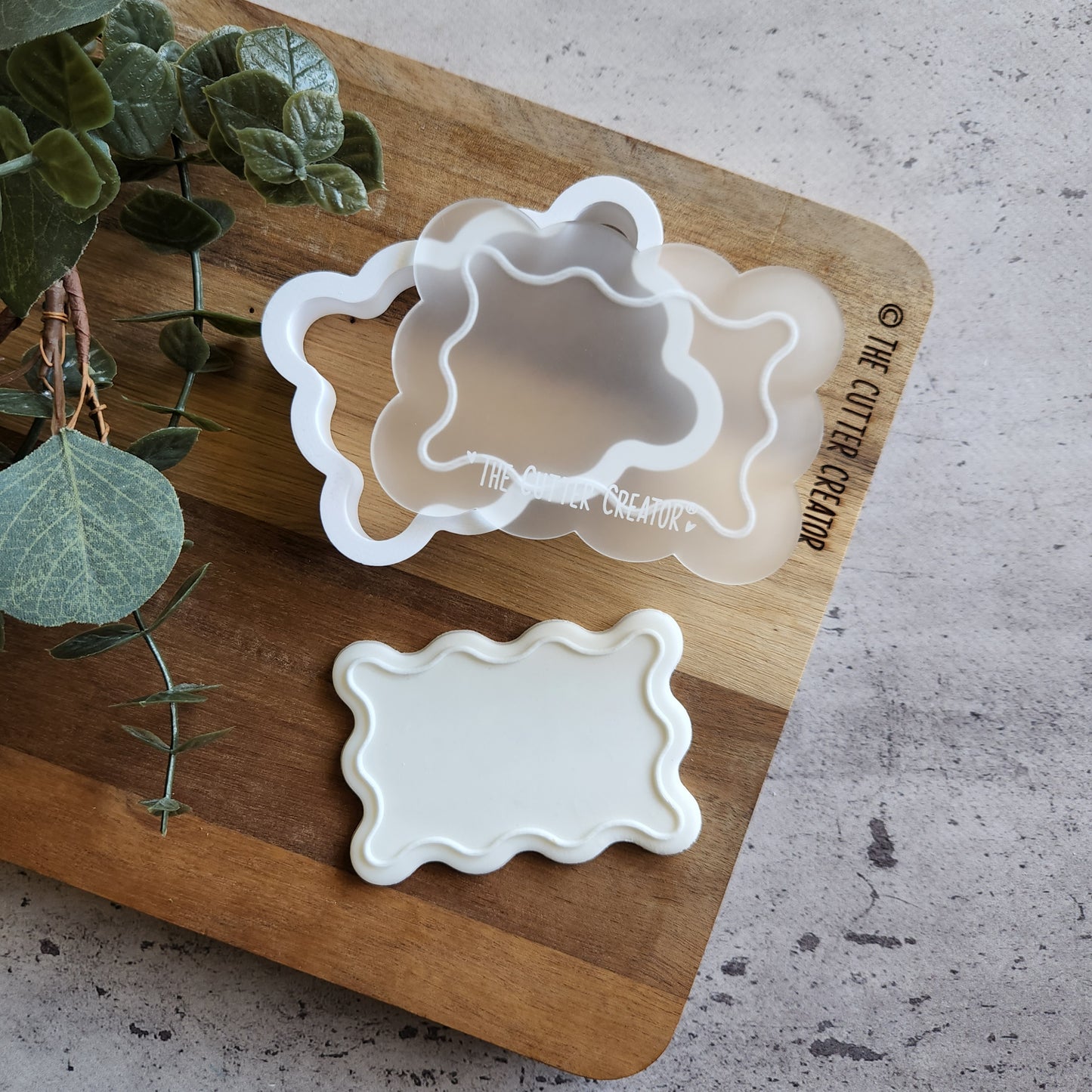 Wavy Rectangle Frame (Stamp Only)