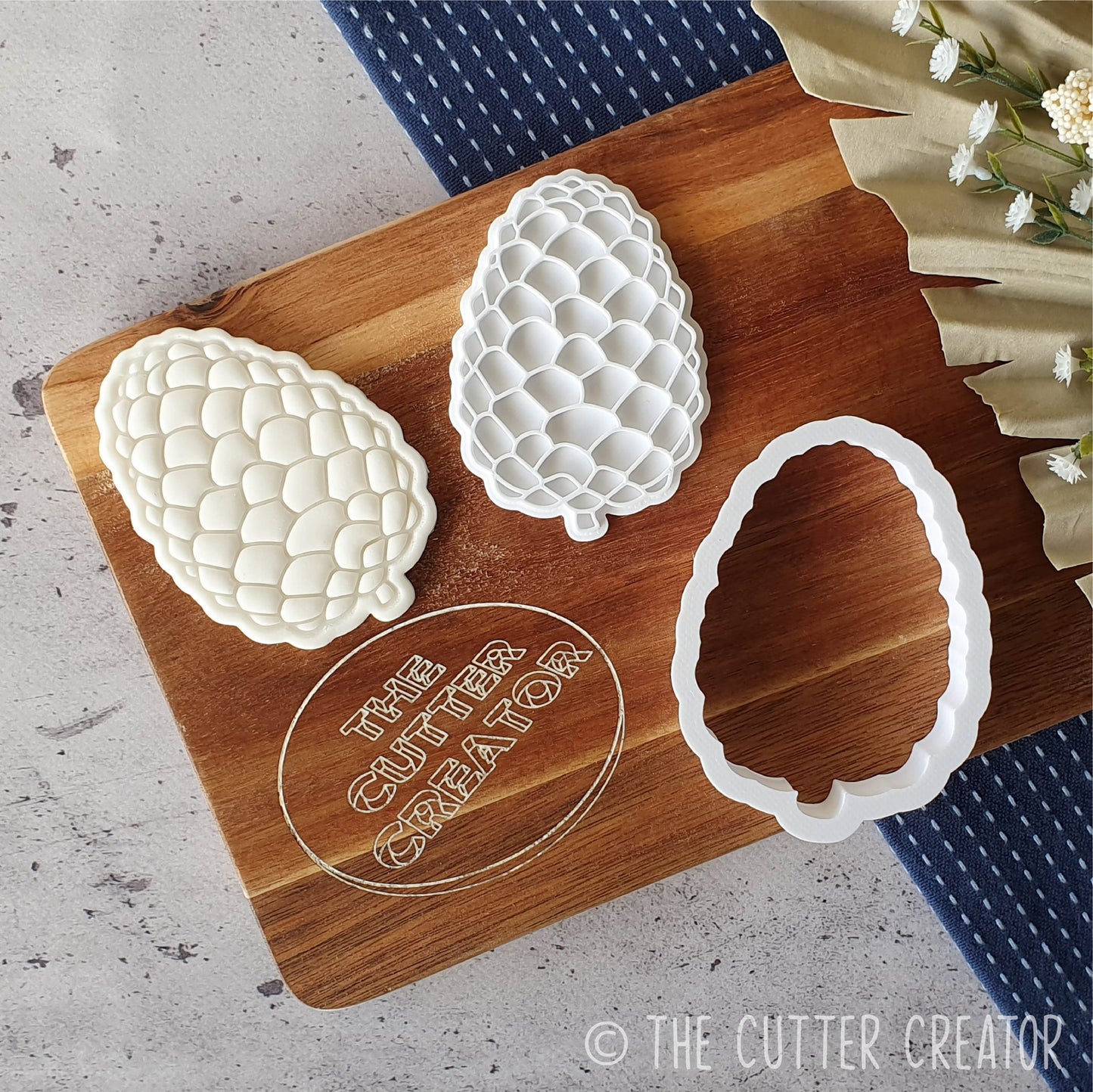 Pinecone Cutter & Stamp