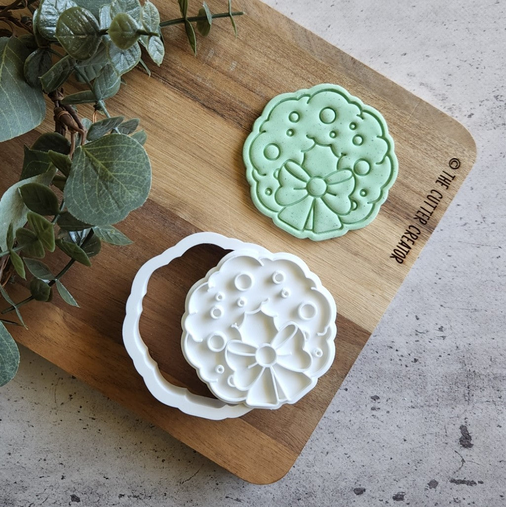 Wreath Cutter & Stamp - Impression